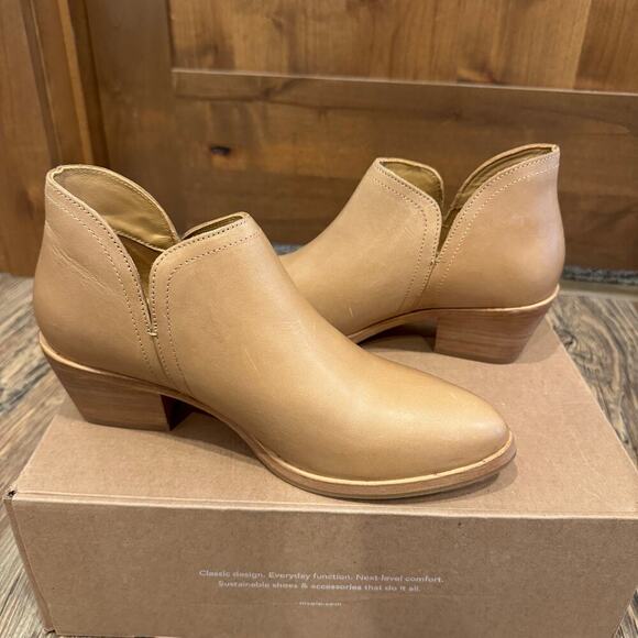 Nisolo Mia Leather Ankle Bootie with block heel 9 Almond - Picture 5 of 9